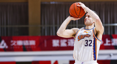 俱乐部杯-米奇26+17青岛胜同曦林崴19分(cba俱乐部杯三四名比赛直播)